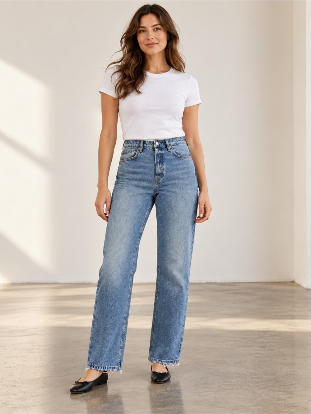 Zara Women’s Size 10 Straight Leg Jeans Button Fly Distressed Frayed Hem